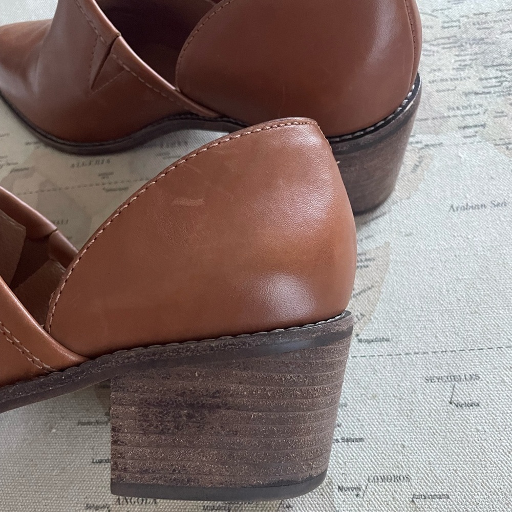 Madewell Brady Low Cut Leather Bootie Size 10 English Saddle - Picture 8 of 14